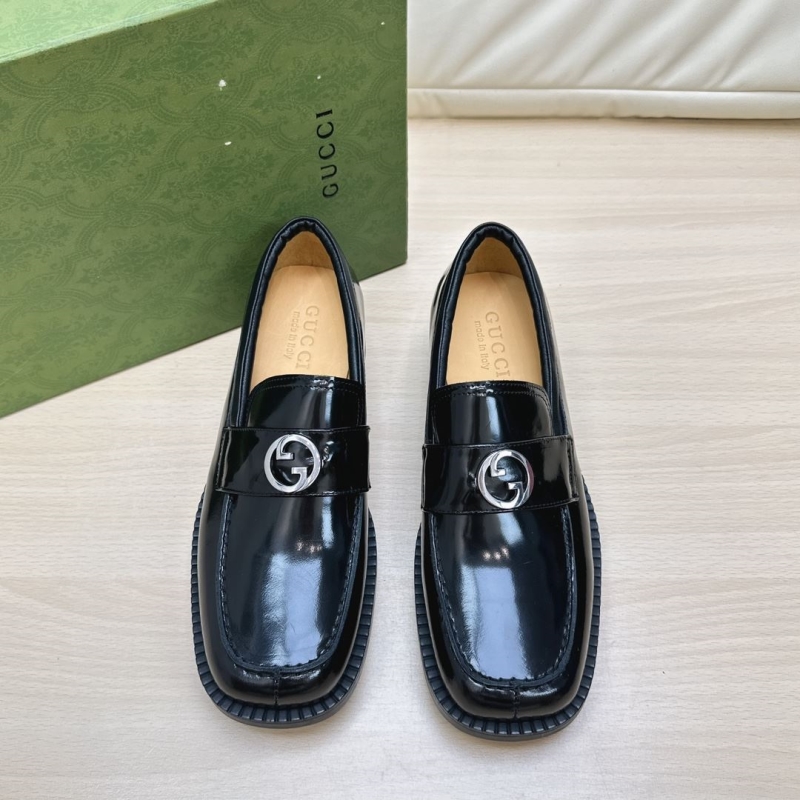 G*u*i leather shoes